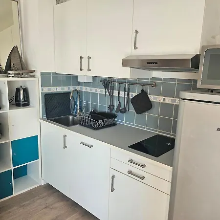 Appartement Lumineux Avec Vue Sur Le Port, Plage A 10 Min A Pied - Proche Tout Commerces Apartment *