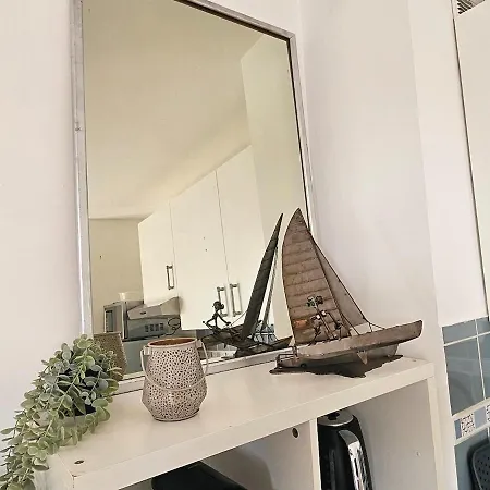 Appartement Lumineux Avec Vue Sur Le Port, Plage A 10 Min A Pied - Proche Tout Commerces Apartment *